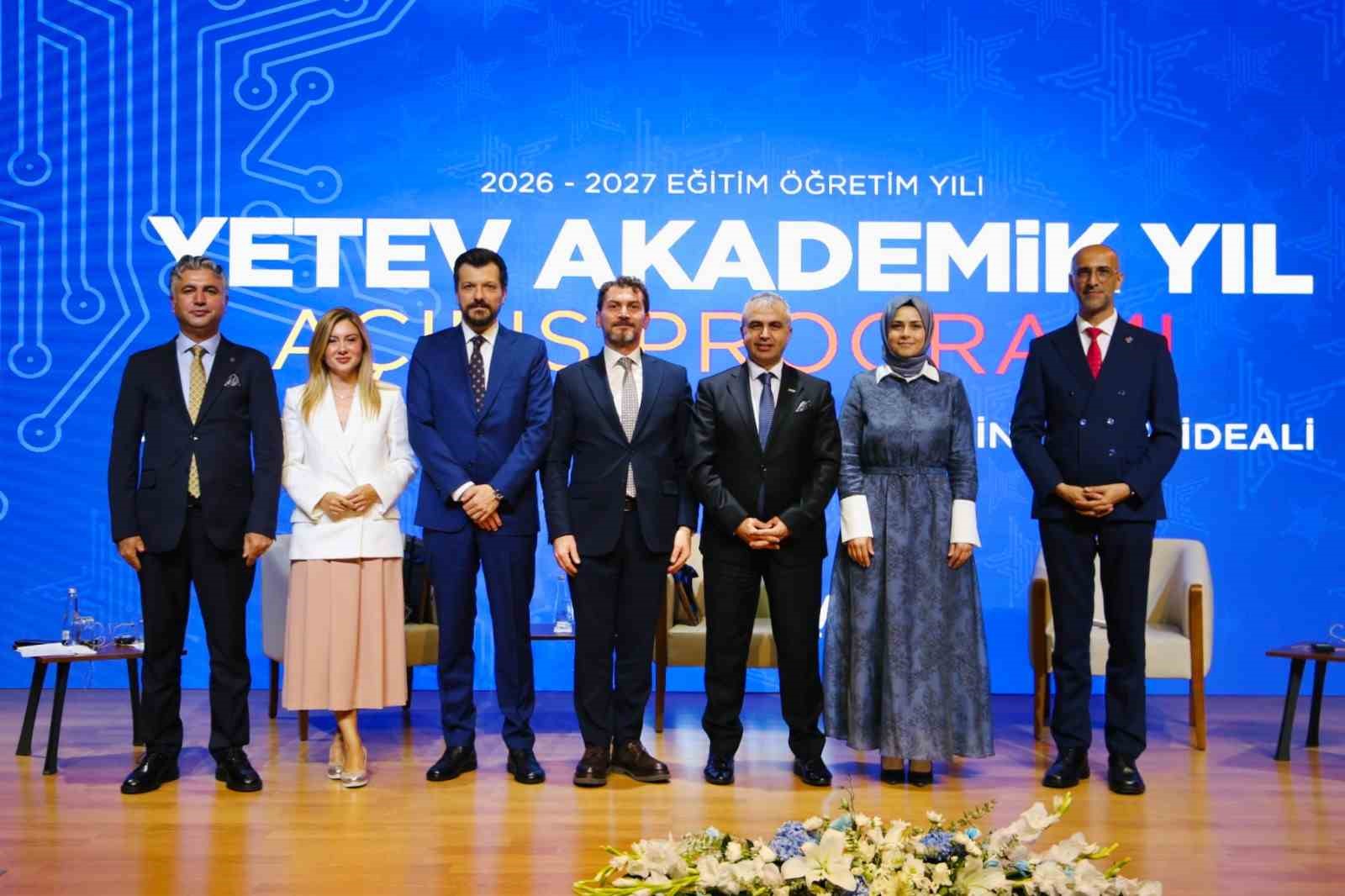 YETEV yeni akademik yıla "Kadim Değerlerle İnsanlık İdeali" vizyonuyla başladı