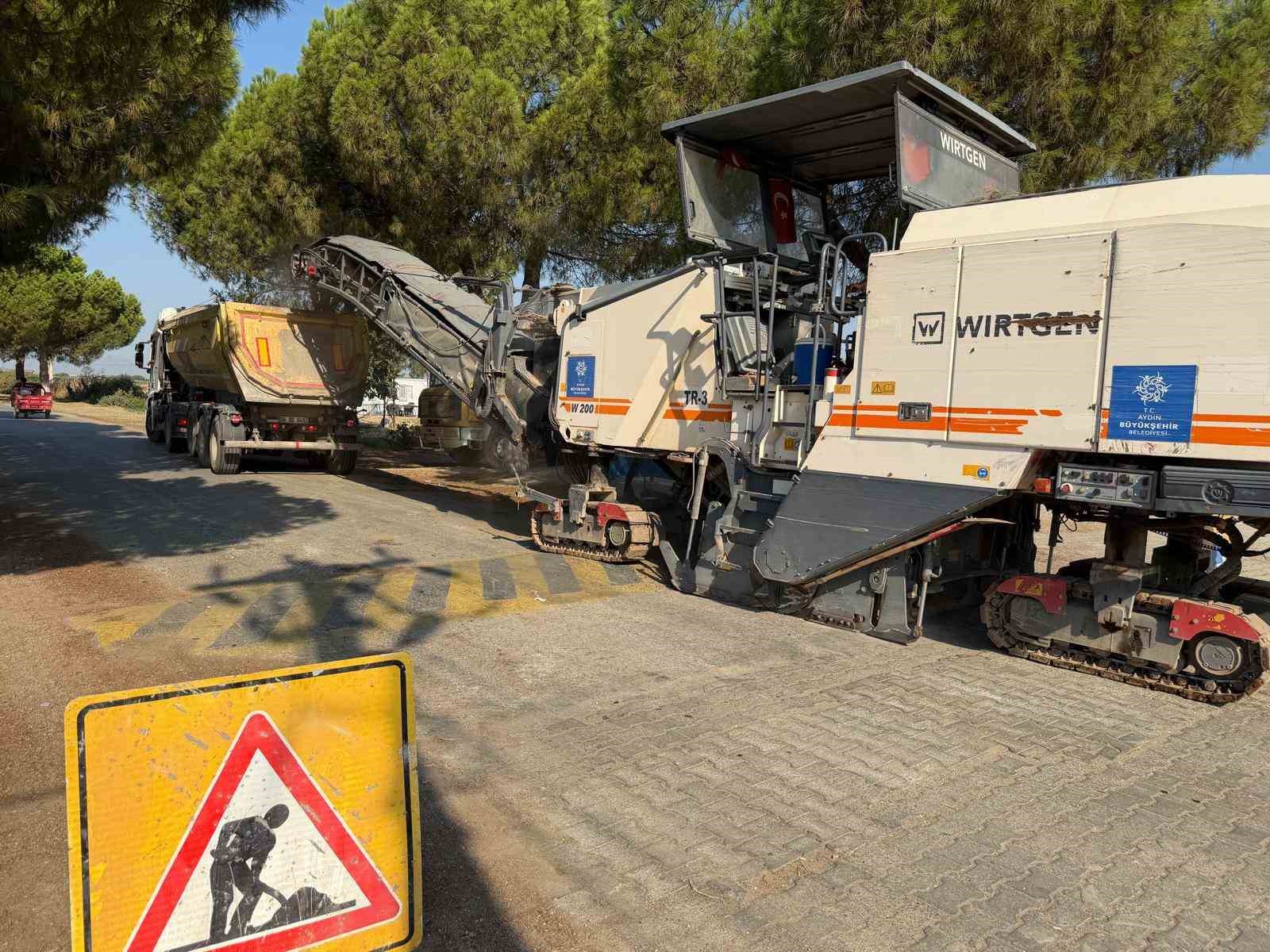 Büyükşehir’in ulaşım yatırımları 17 ilçede eş zamanlı olarak devam ediyor