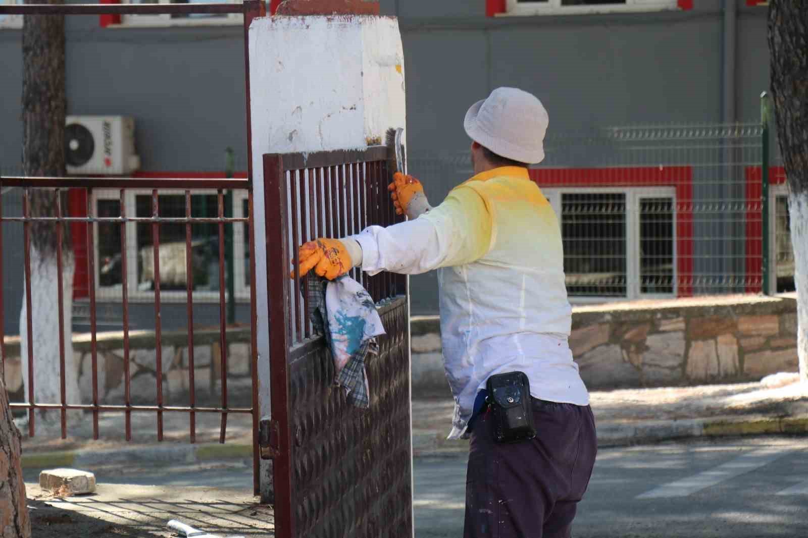 Bozdoğan Belediyesi okullarda çalışmalarını sürdürüyor