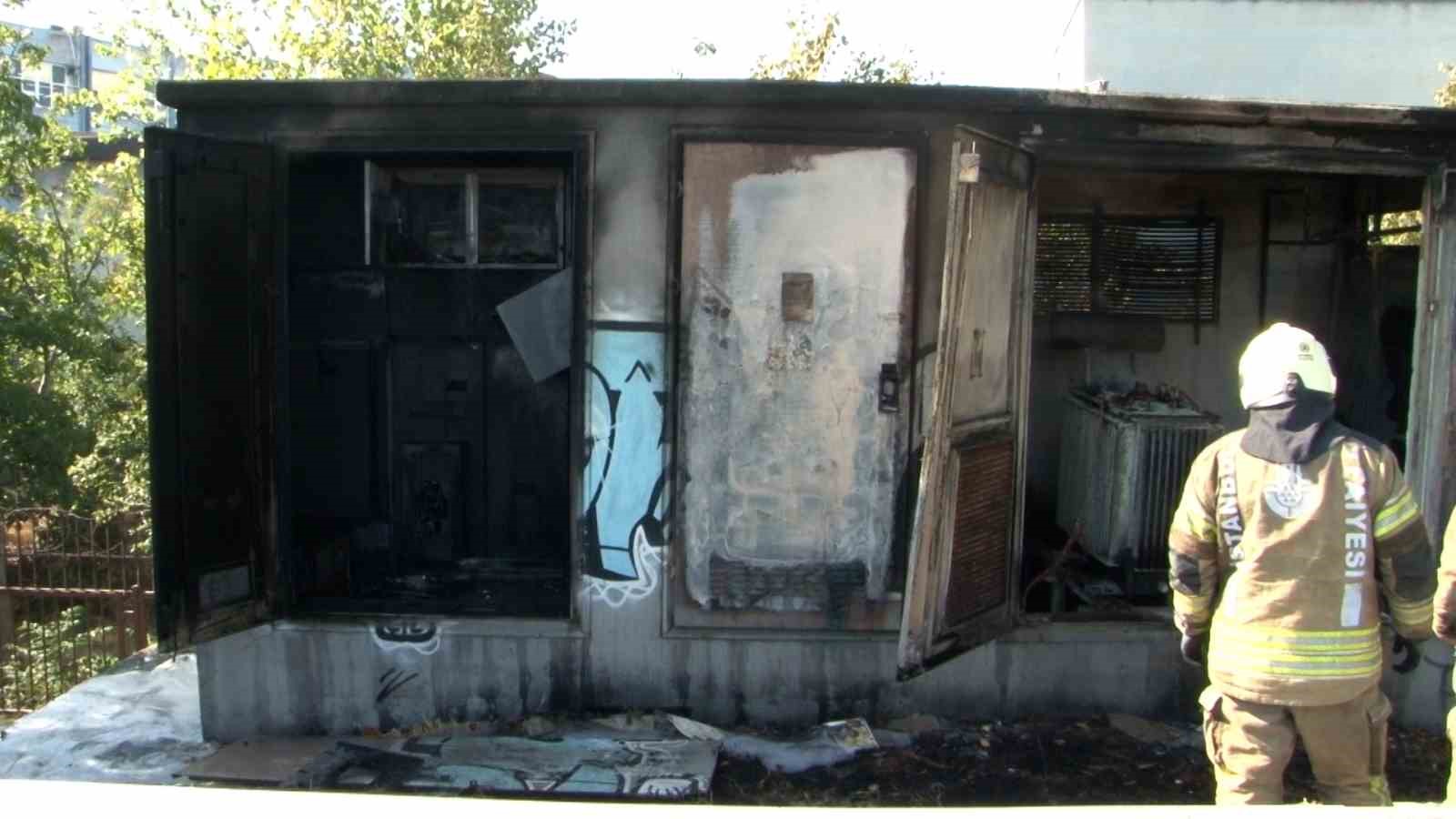 Zeytinburnu’nda trafo alevlere teslim oldu