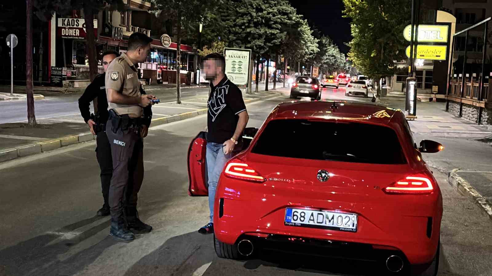 Tehlikeli araç kullanan sürücüye uygunsuz modifiyeden 5 bin TL ceza