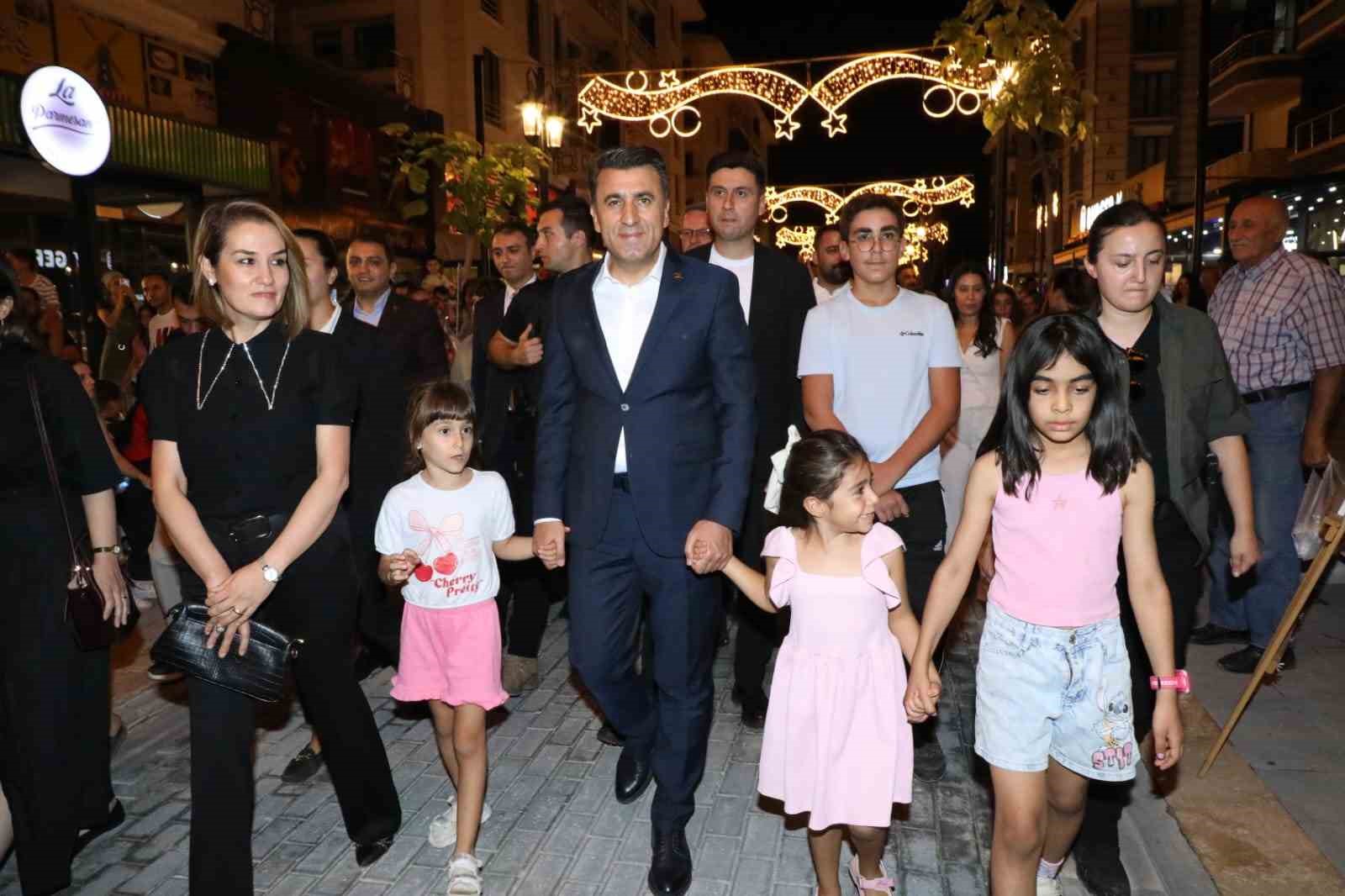 Vali Aygöl: "Son 5 aydır Tunceli Belediyemizin geliri giderinden daha fazla"
