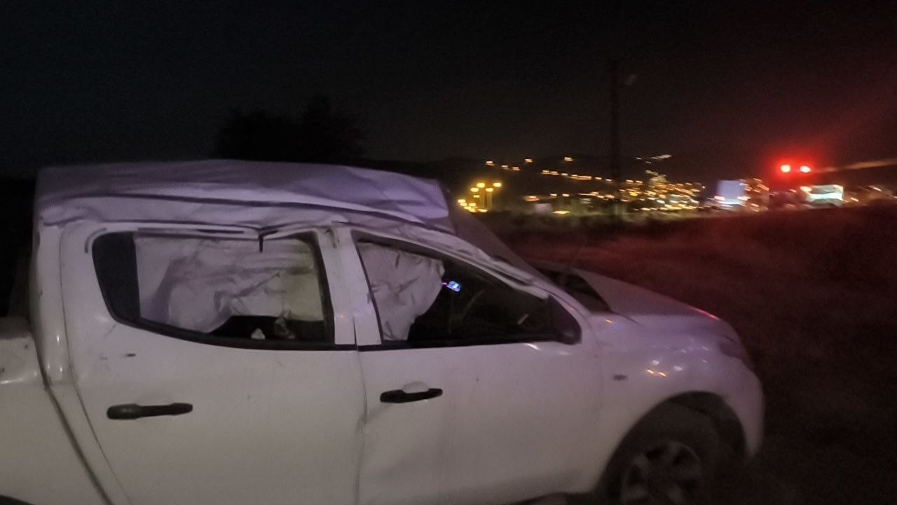 Batman’da pikap tarlaya uçtu: 2 yaralı