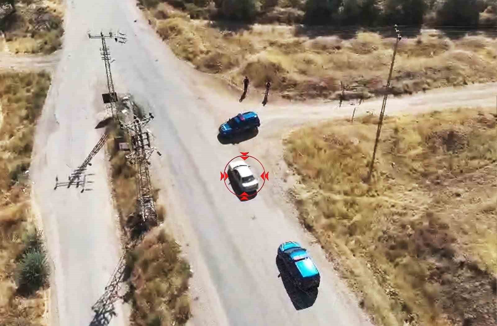 30 yıl hapis cezasıyla aranıyordu: Jandarma havadan izledi, karadan kıskıvrak yakaladı