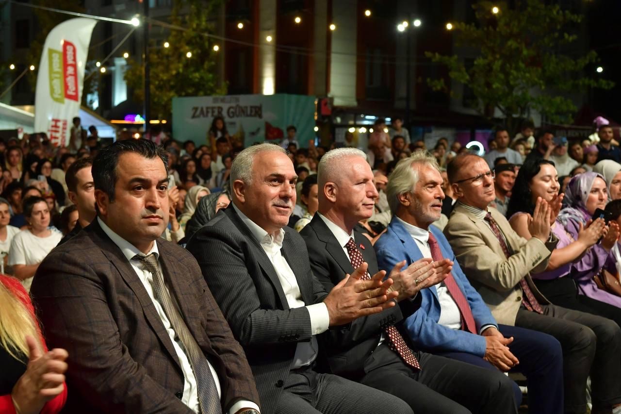 Fatih’teki "Bir Milletin Zafer Günleri" etkinliğine yoğun ilgi