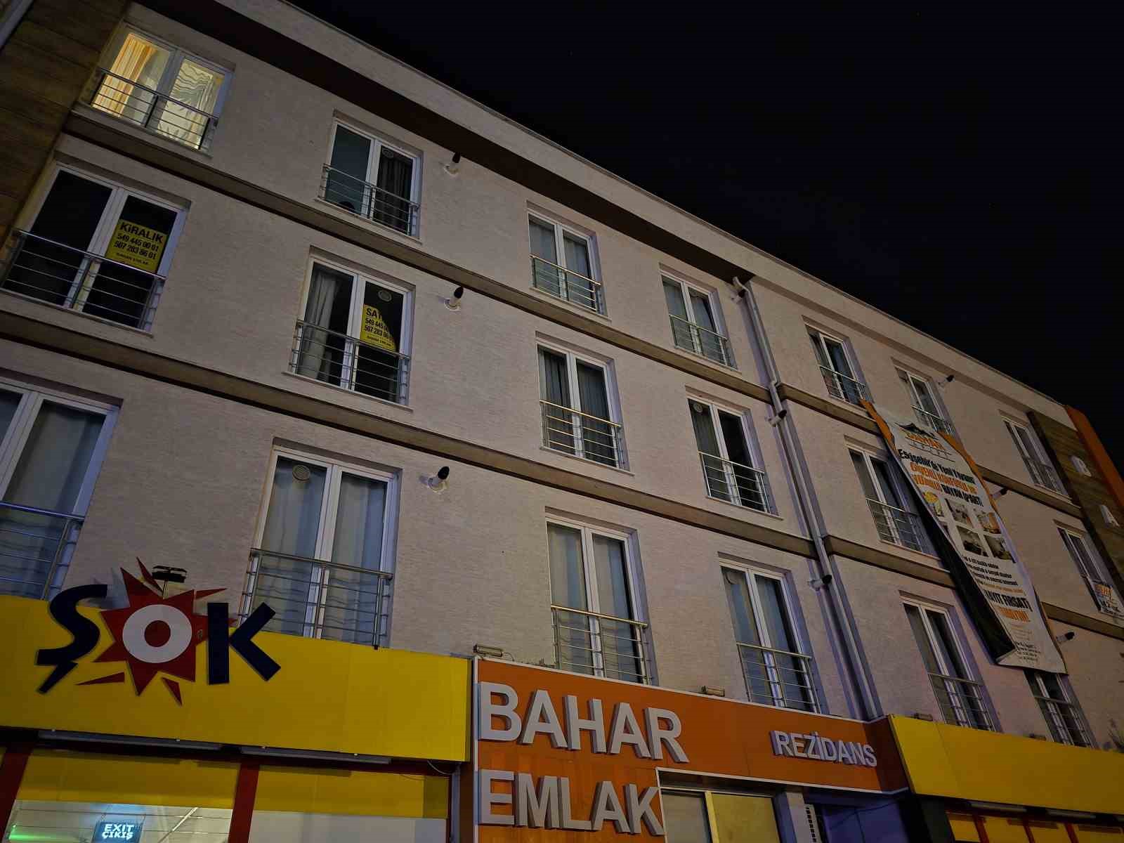 Kalp krizi geçiren şahıs ambulansta hayatını kaybetti