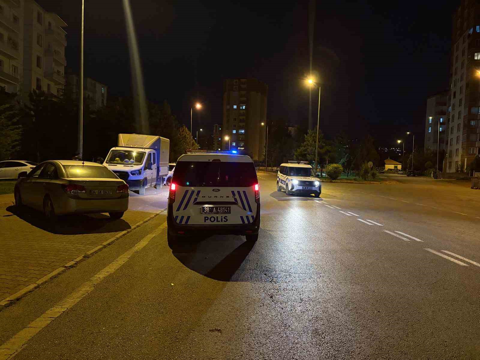 Kayseri’de komşular arası kaldırım taşlı kavga: 1 ağır yaralı