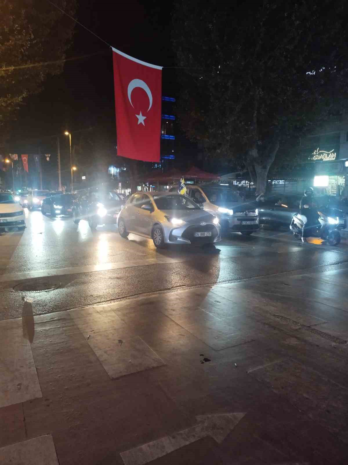 Lyon’da zafer, Bağdat Caddesi’nde büyük coşku