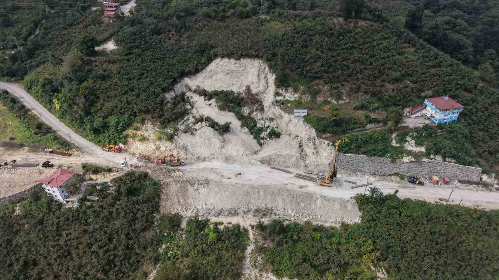 Ordu’yu İç Anadolu’ya bağlayan Akkuş-Niksar kara yolunda fore kazık çalışmaları başladı