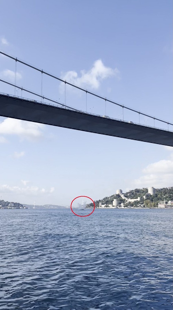 FSM Köprüsü’nden denize atlayan kişiyi vatandaşlar kurtardı