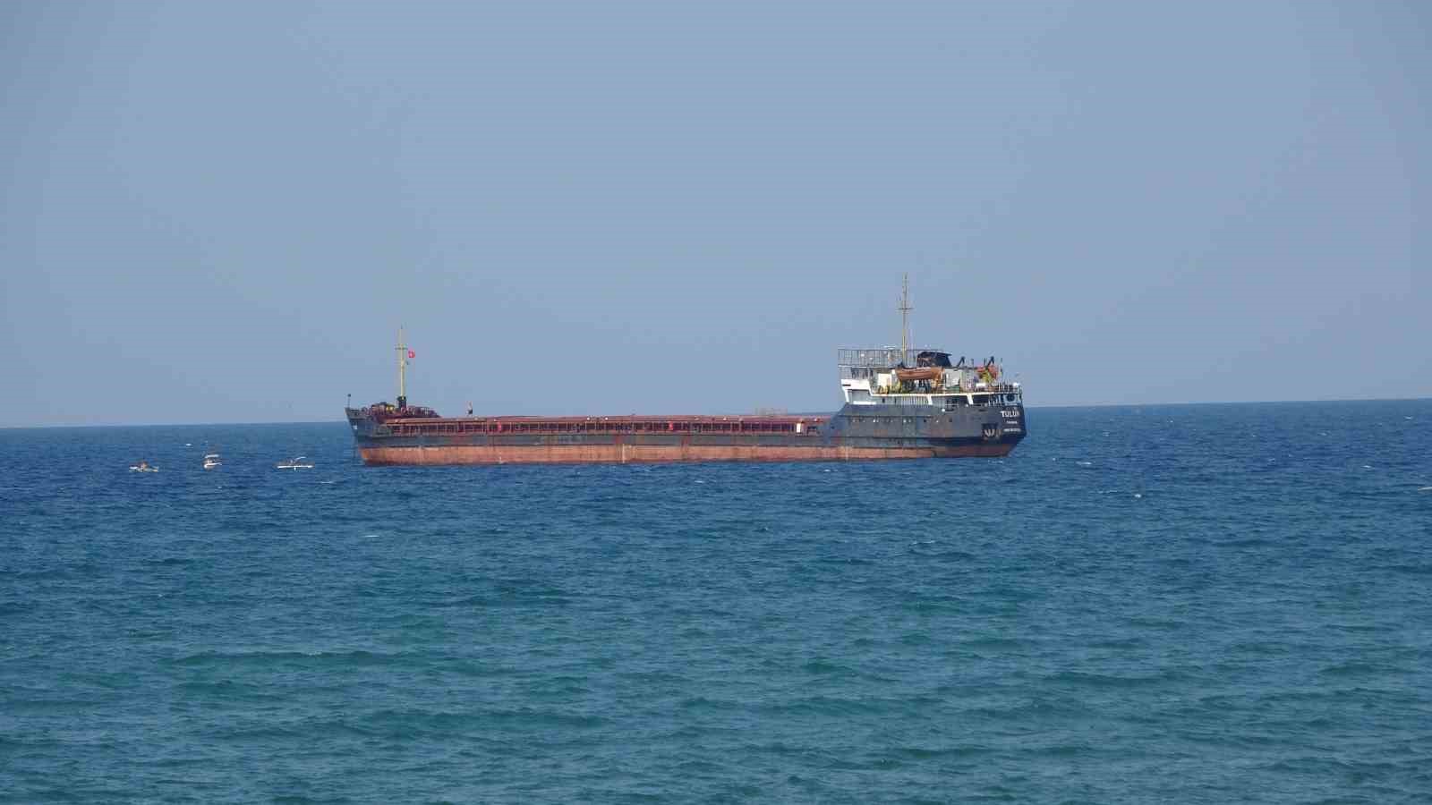 Rusya-Ukrayna savaşı deniz ticaretini vurdu: Gemiler Trabzon açıklarında bekliyor