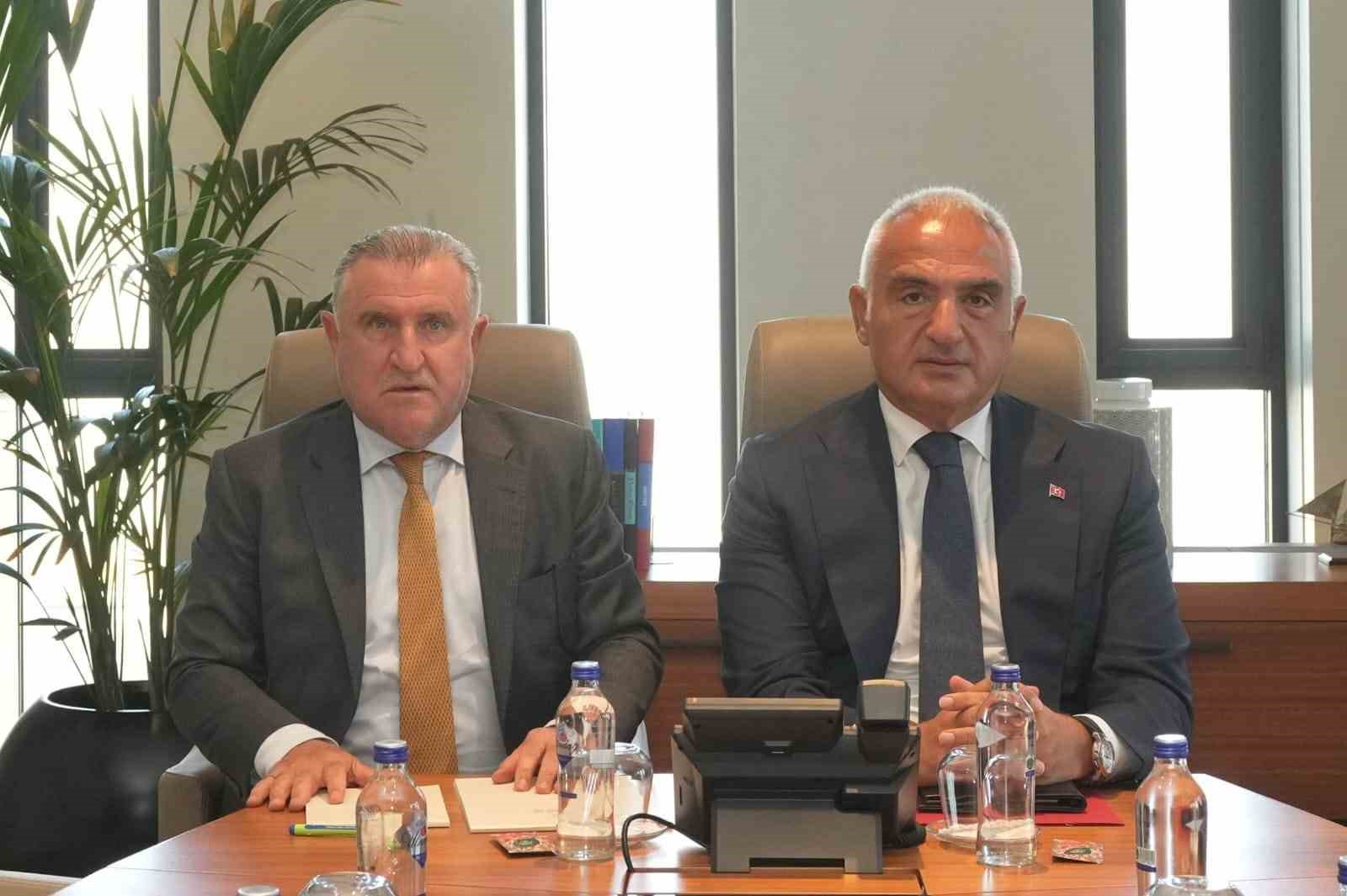 Bakan Ersoy müjdeyi verdi: İstanbul Park 2031’e kadar F1 takviminde