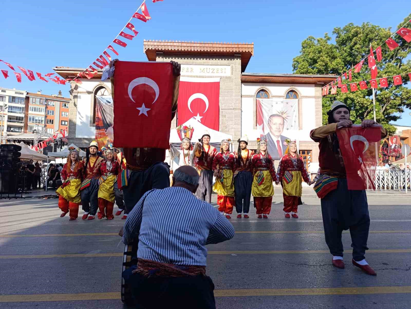 Afyonkarahisar’ın düşman işgalinden kurtuluşunun 104. yıldönümü kutlandı