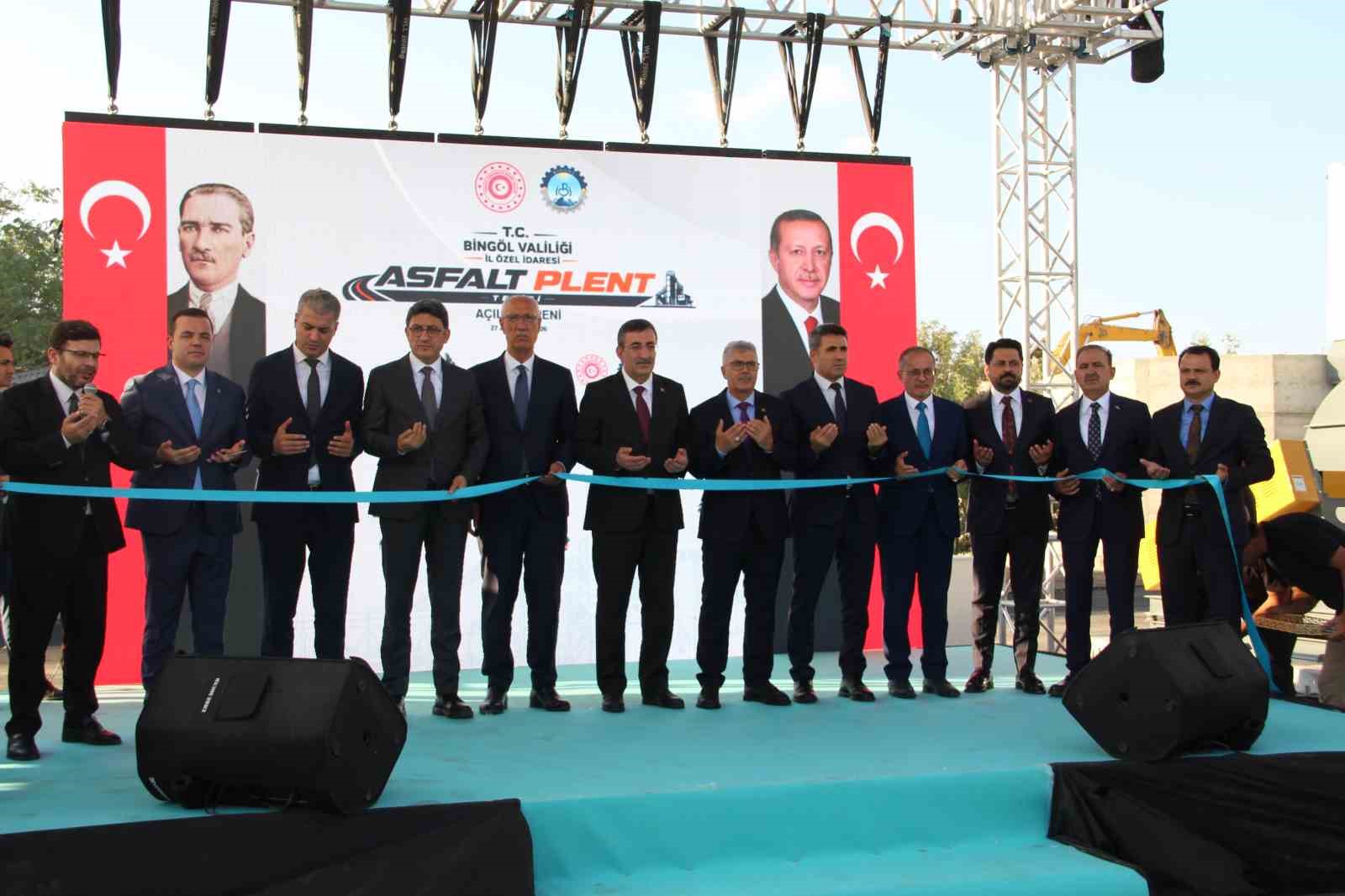 Cumhurbaşkanı Yardımcısı Yılmaz: "Terörsüz Türkiye ve terörsüz bölge vizyonu ülkemizin yatırım ikliminin önündeki engelleri kaldıracak"