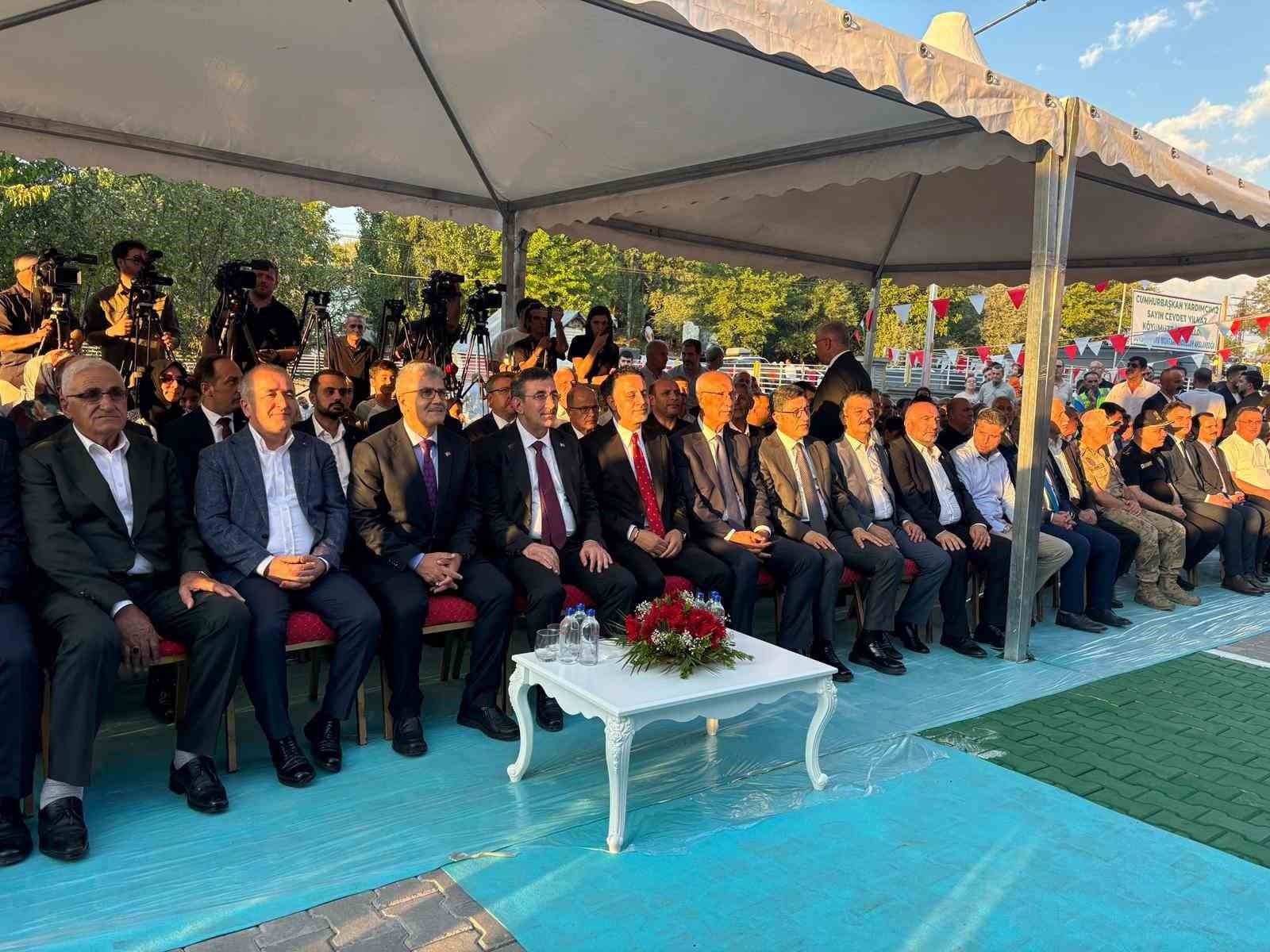Cumhurbaşkanı Yardımcısı Yılmaz: "Bingöl’e 222 yeni derslik kazandıracağız"