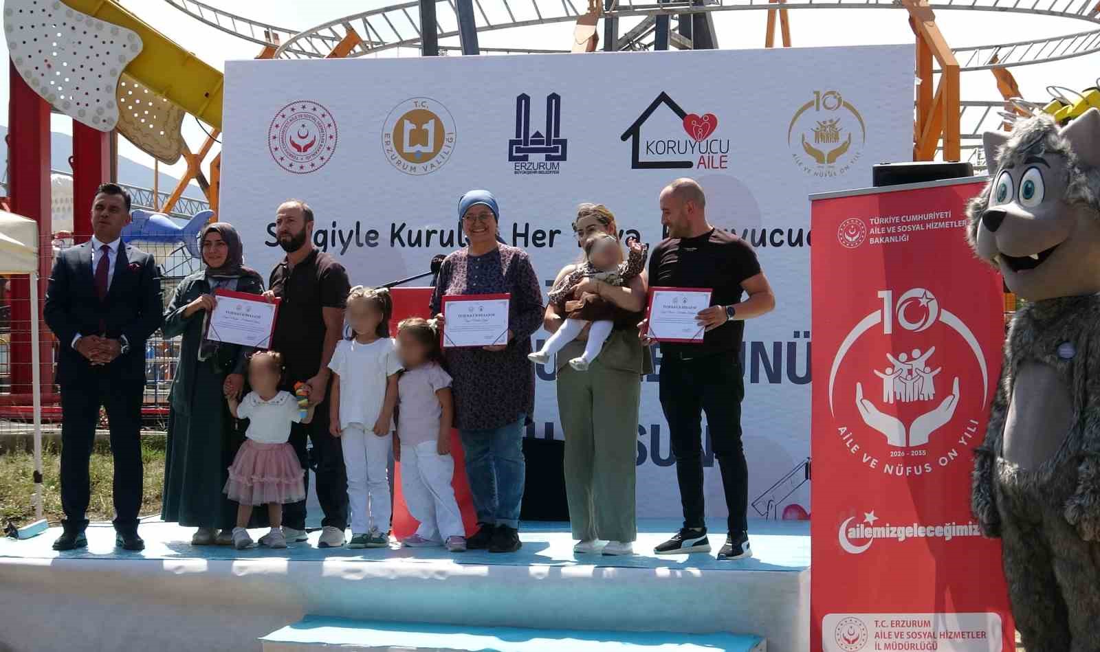 Koruyucu aileler ve çocuklar festivalde buluştu