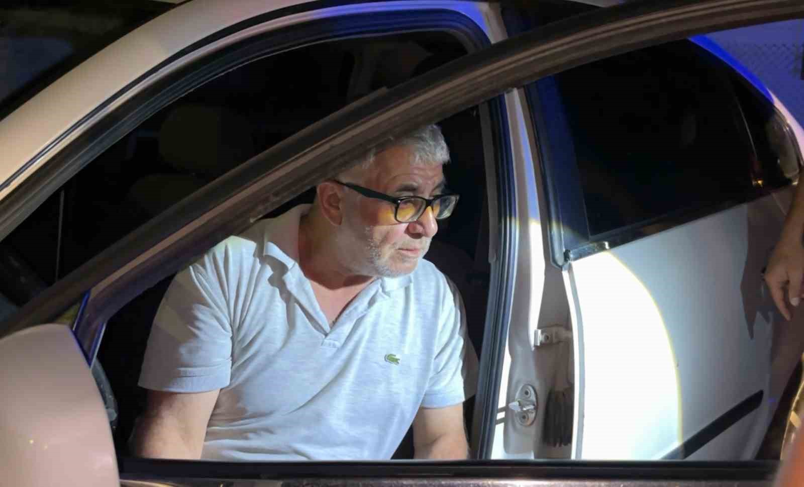 Yol ortasında araç içinde sızıp kaldı, ekipleri alarma geçirdi