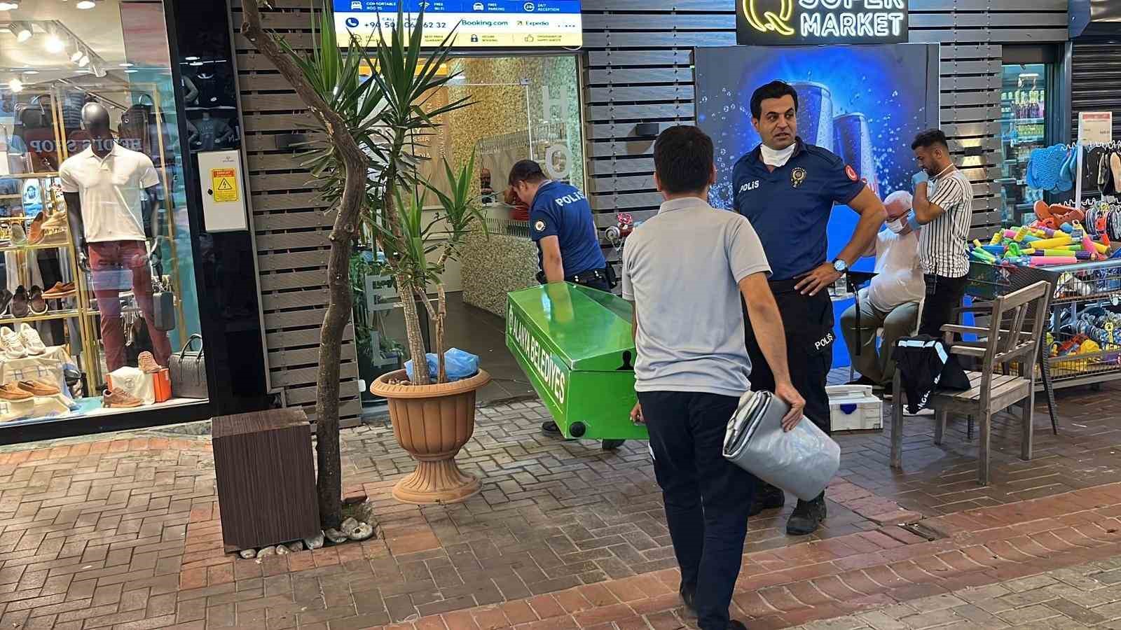 Haber alınamayan İsveçli turist, otel odasında ölü bulundu