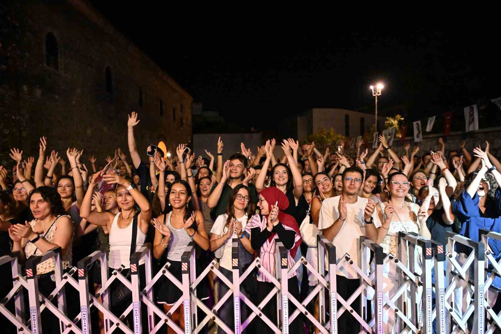 Tarihi Yeni Han’da müzik şöleni