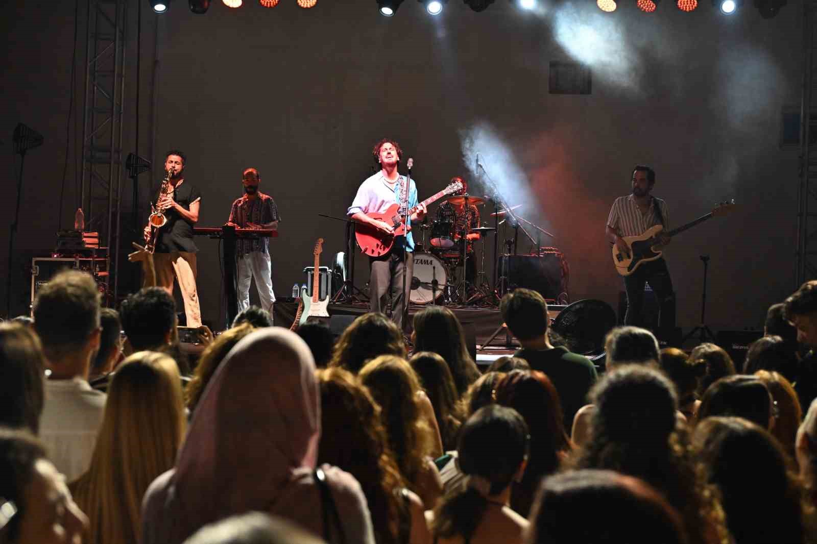 Tarihi Yeni Han’da müzik şöleni