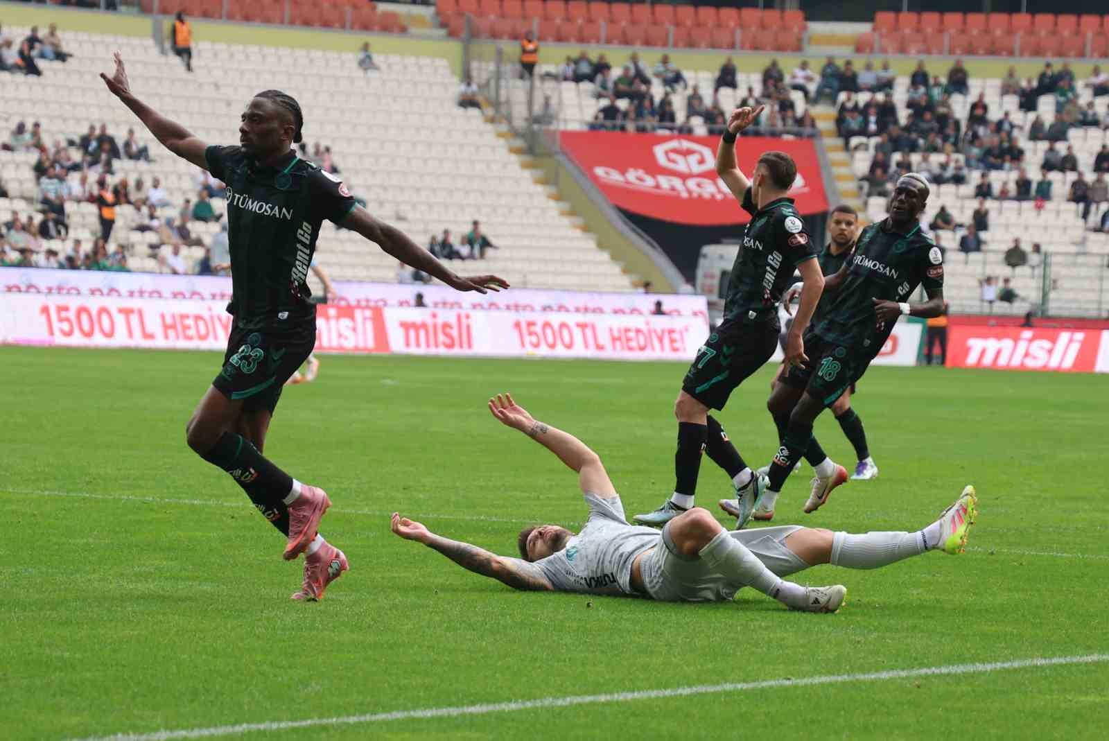 Konyaspor ile Kocaelispor 7. randevuda