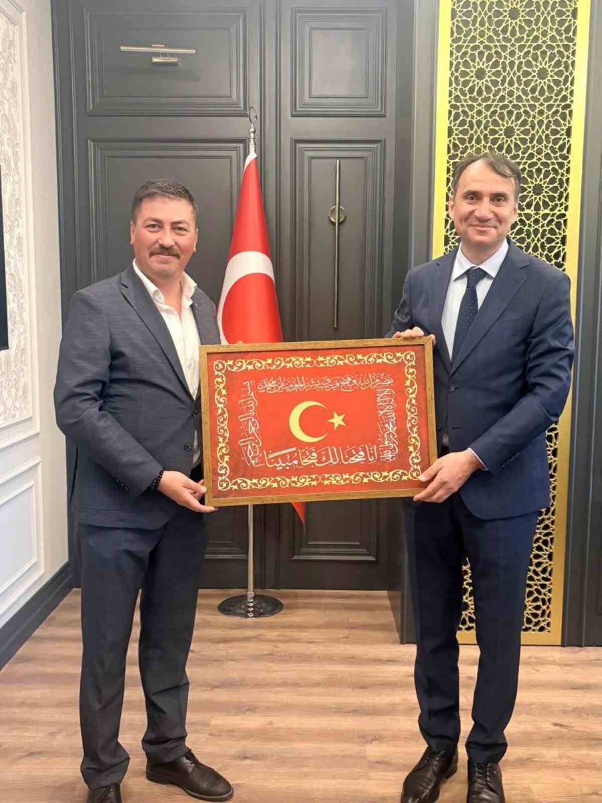 AK Parti Edremit İlçe Teşkilatı’ndan Kaymakam Engin’e ziyaret