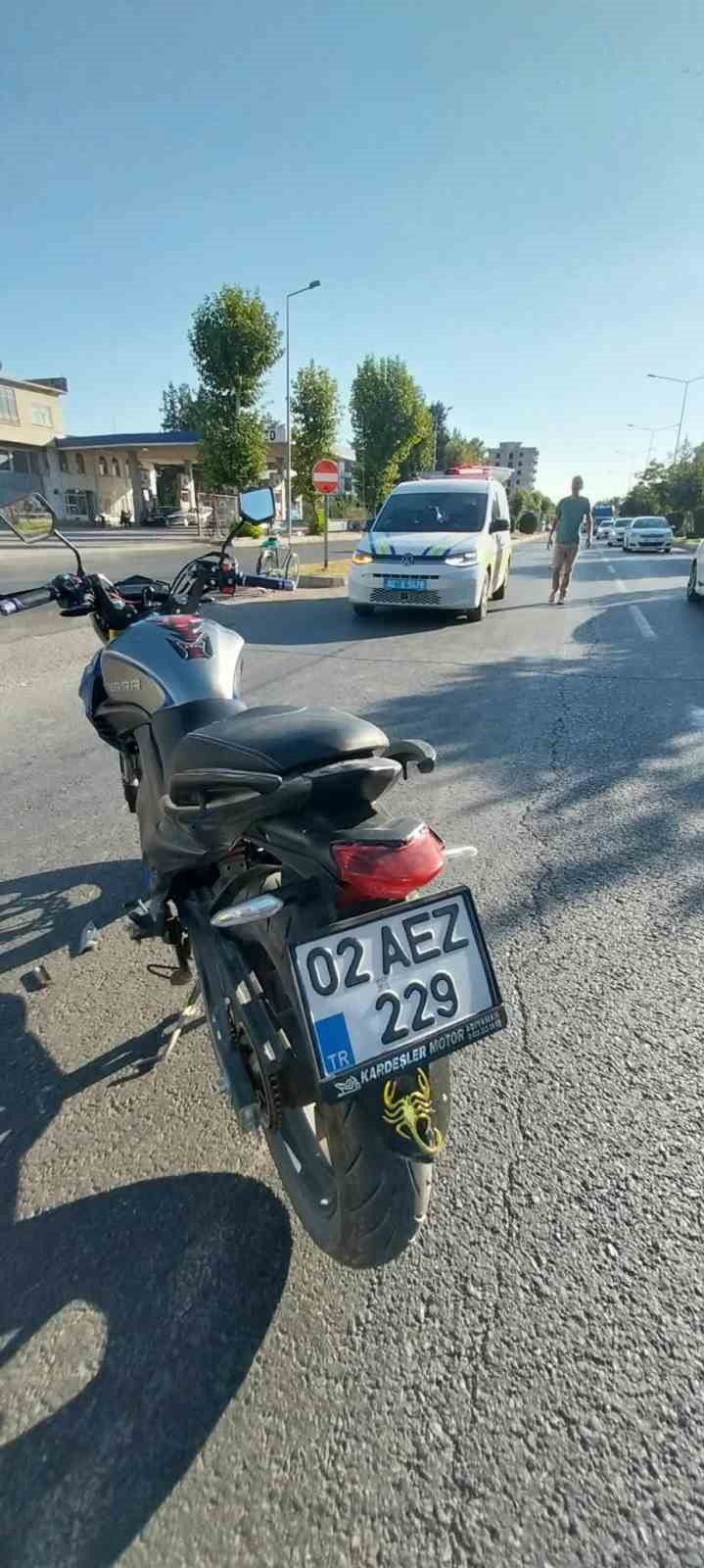 Adıyaman’da otomobil ile motosiklet çarpıştı: 1 yaralı