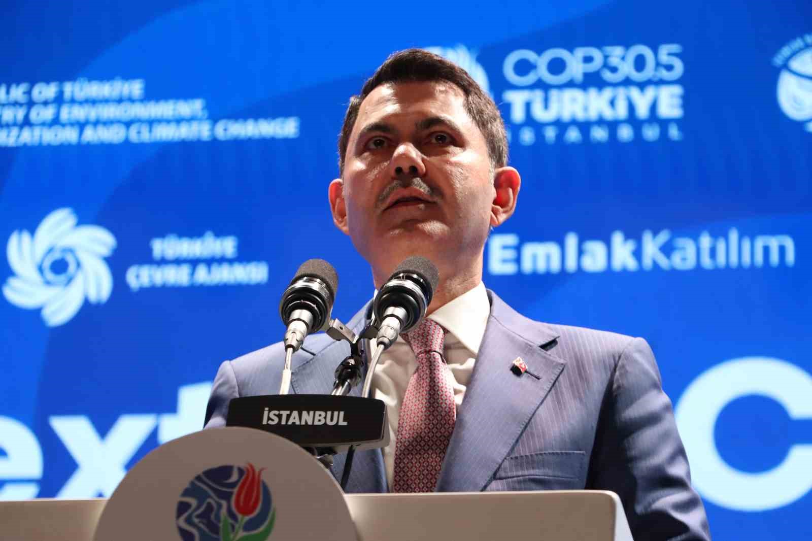 Bakan Kurum Demokrasi ve Özgürlükler Adası’nda konuştu: "Sözün eyleme dönüşmesi gereken zaman dilimindeyiz"
