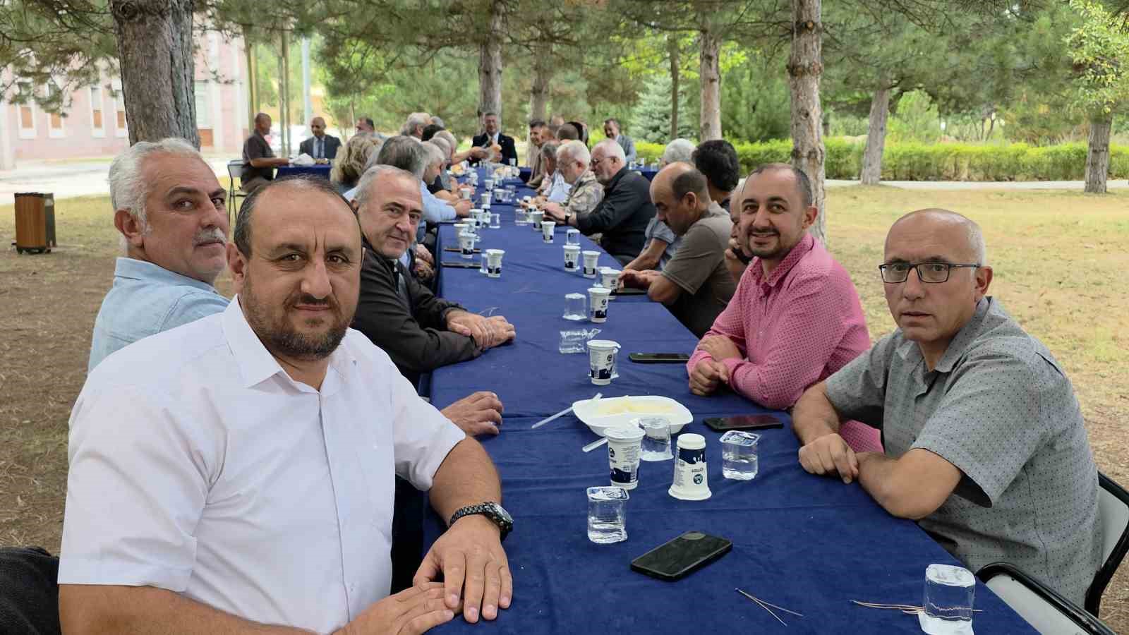 DPÜ’den mahalle muhtarlarına piknik programı