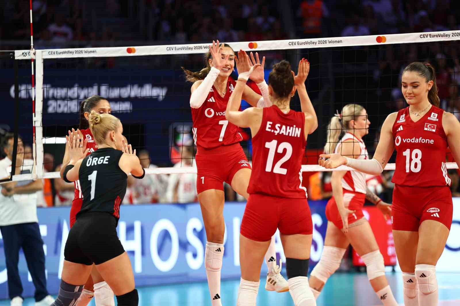 2026 CEV Avrupa Voleybol Şampiyonası: Türkiye: 2 - Polonya: 3