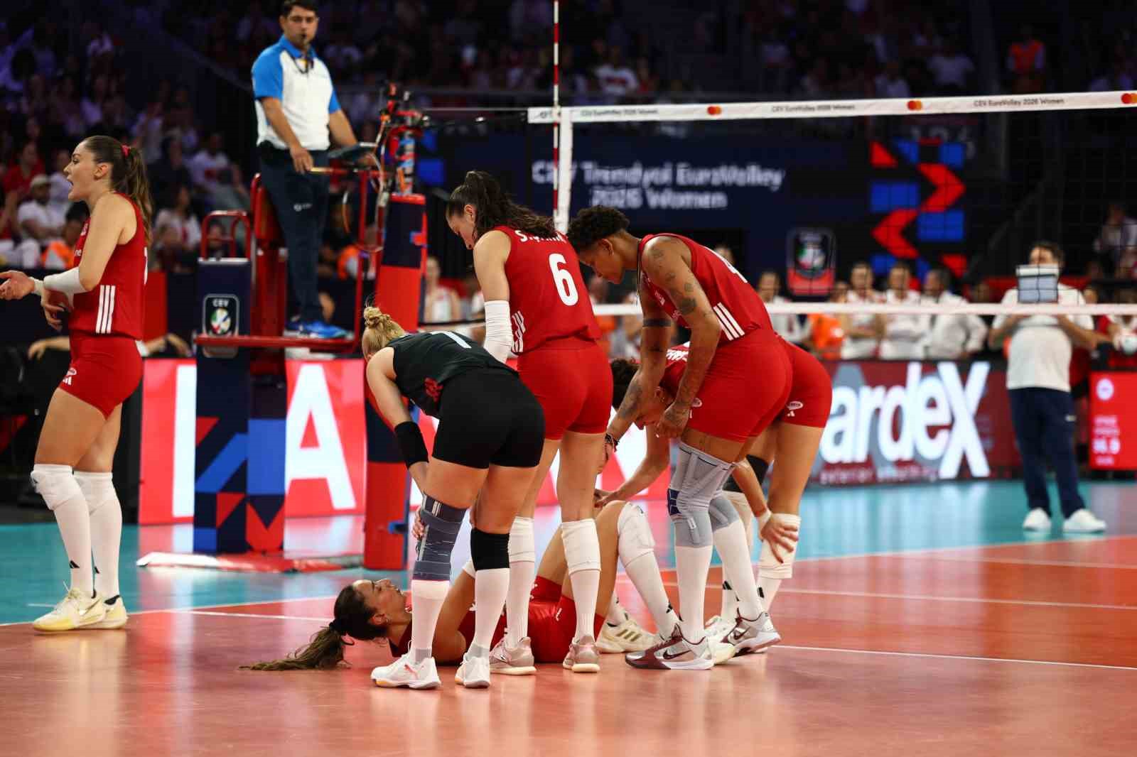 2026 CEV Avrupa Voleybol Şampiyonası: Türkiye: 2 - Polonya: 3