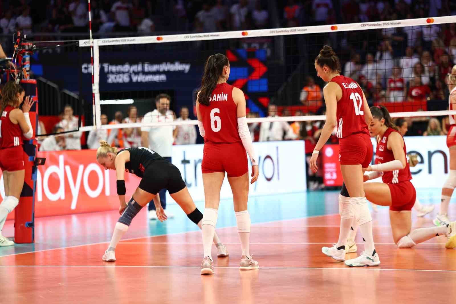 2026 CEV Avrupa Voleybol Şampiyonası: Türkiye: 2 - Polonya: 3