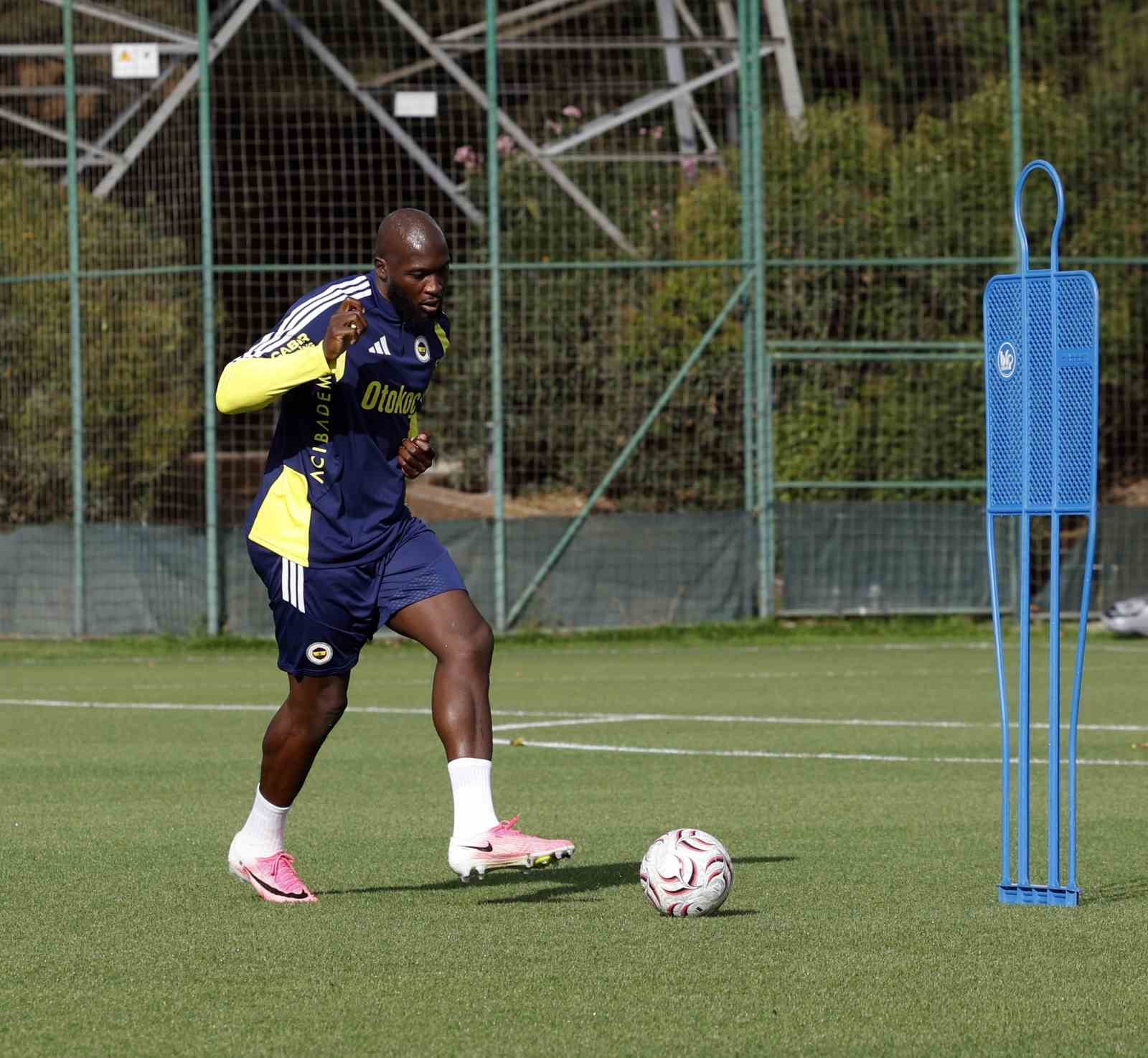 Fenerbahçe, Samsunspor maçı hazırlıklarını sürdürdü