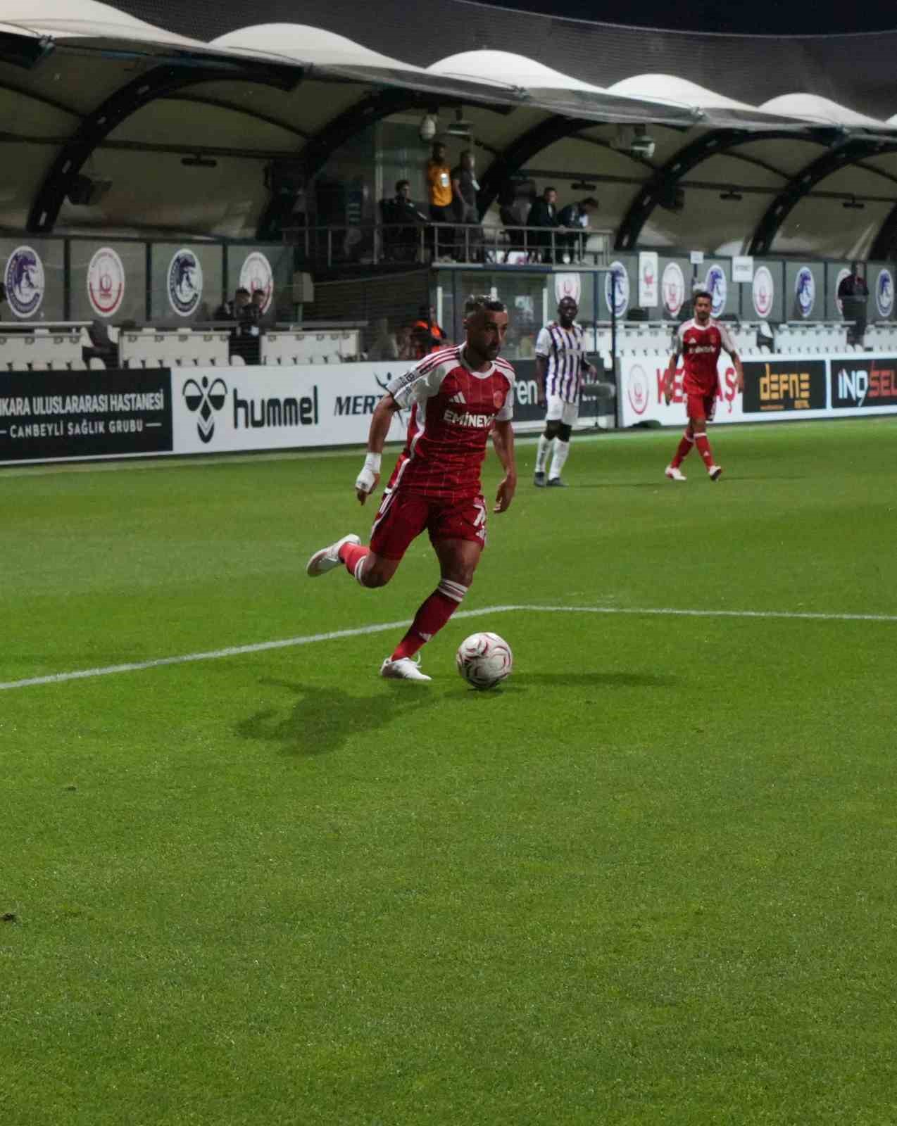 Trendyol 1. Lig: Ankara Keçiörengücü: 2 - Ümraniyespor: 2