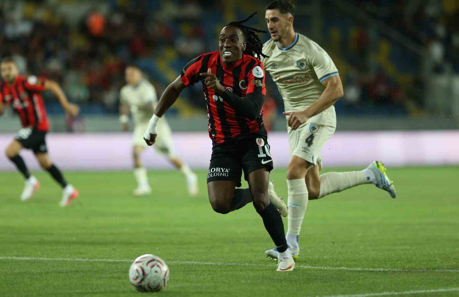 Trendyol Süper Lig: Gençlerbirliği: 0 - Erzurumspor FK: 0 (İlk yarı)