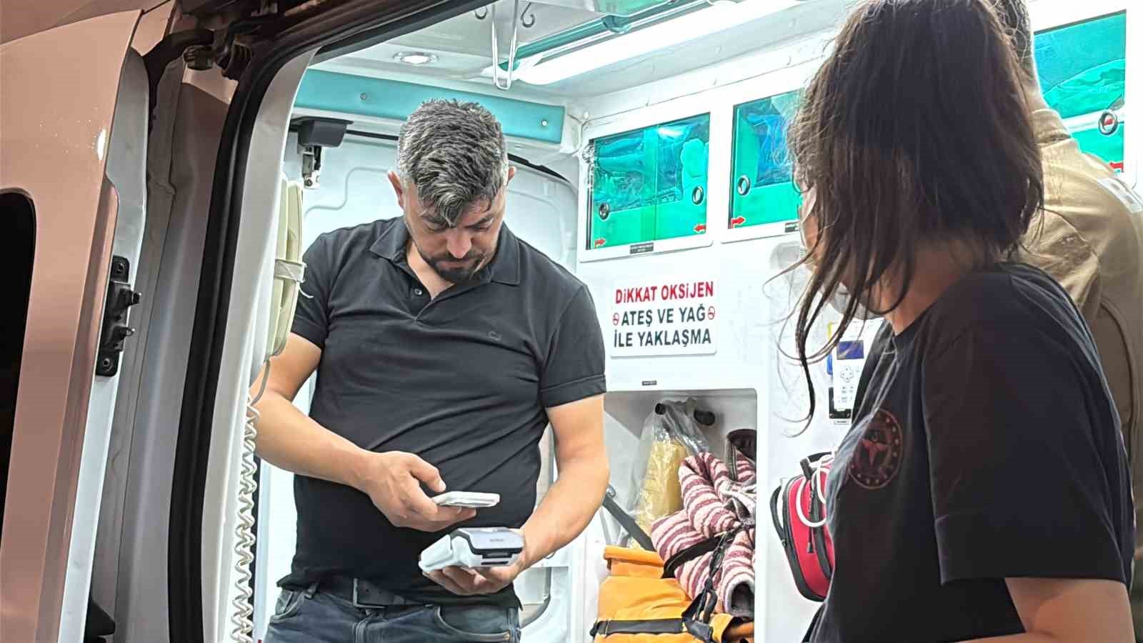 Yasal sınırın 11 katı üzerinde alkollü sürücü akaryakıt alırken direksiyonda sızdı... İlginç anlar kamerada
