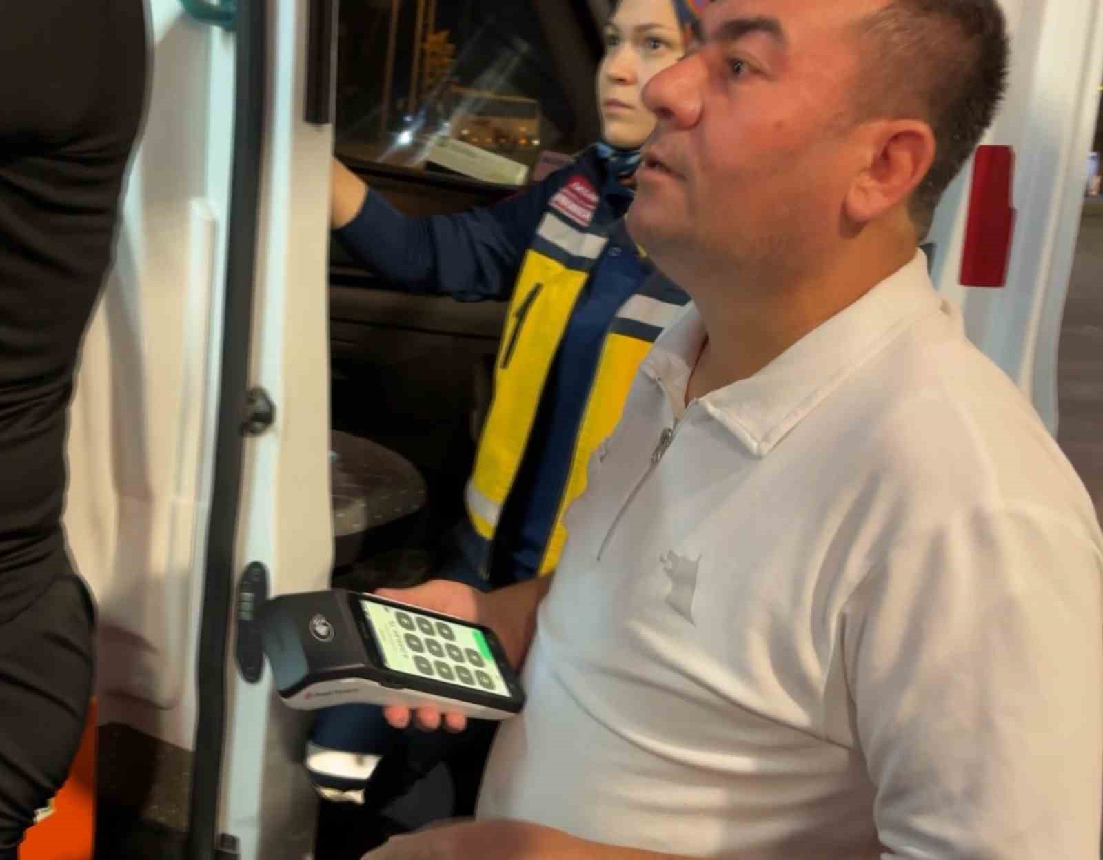 Yasal sınırın 11 katı üzerinde alkollü sürücü akaryakıt alırken direksiyonda sızdı... İlginç anlar kamerada