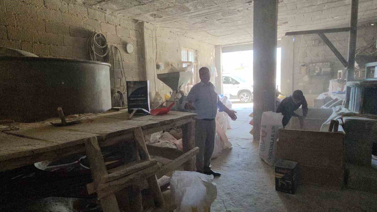 Adilcevaz’da asırlık un değirmeni hizmet vermeye devam ediyor