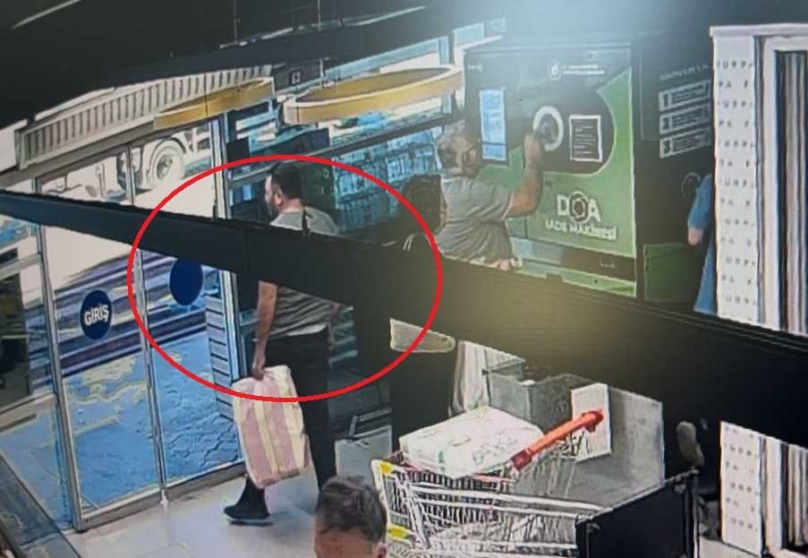 Sigara çantasını doldurdu, DOA sırasına girip bekledi: 440 paket sigarayla böyle kaçtı