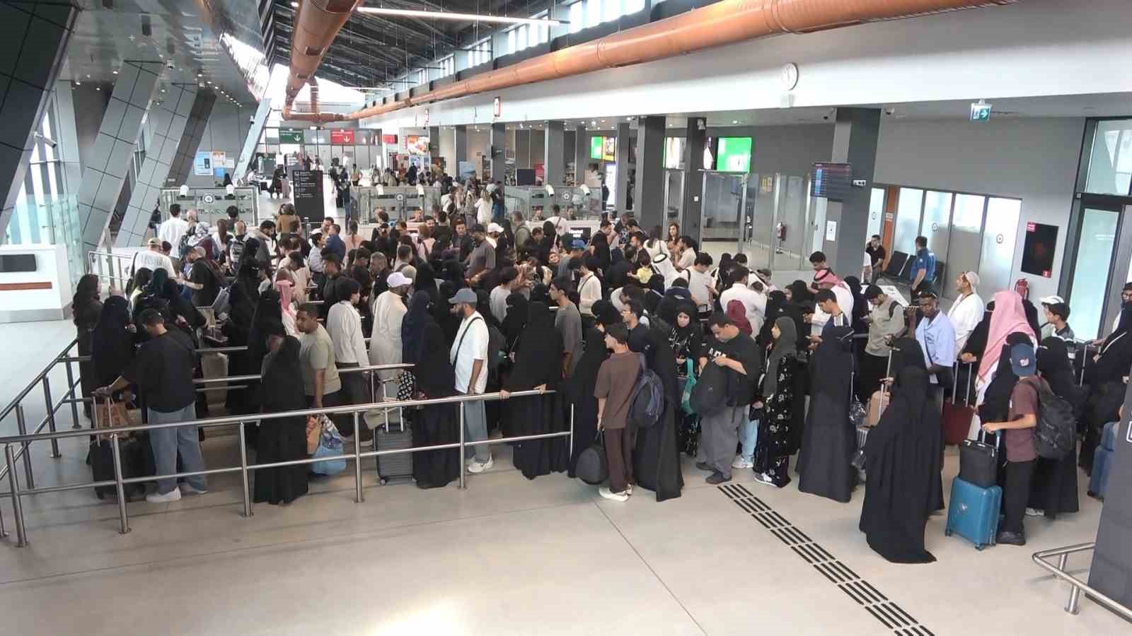 Trabzon havalimanı 21 Ağustos’ta 150 uçak trafiğiyle tüm zamanların en yüksek günlük trafik sayısına ulaştı