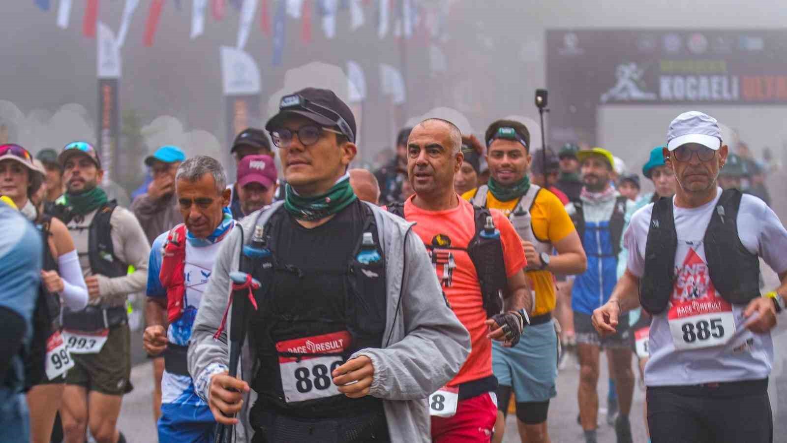 Sis altında 905 sporcudan nefes kesen mücadele