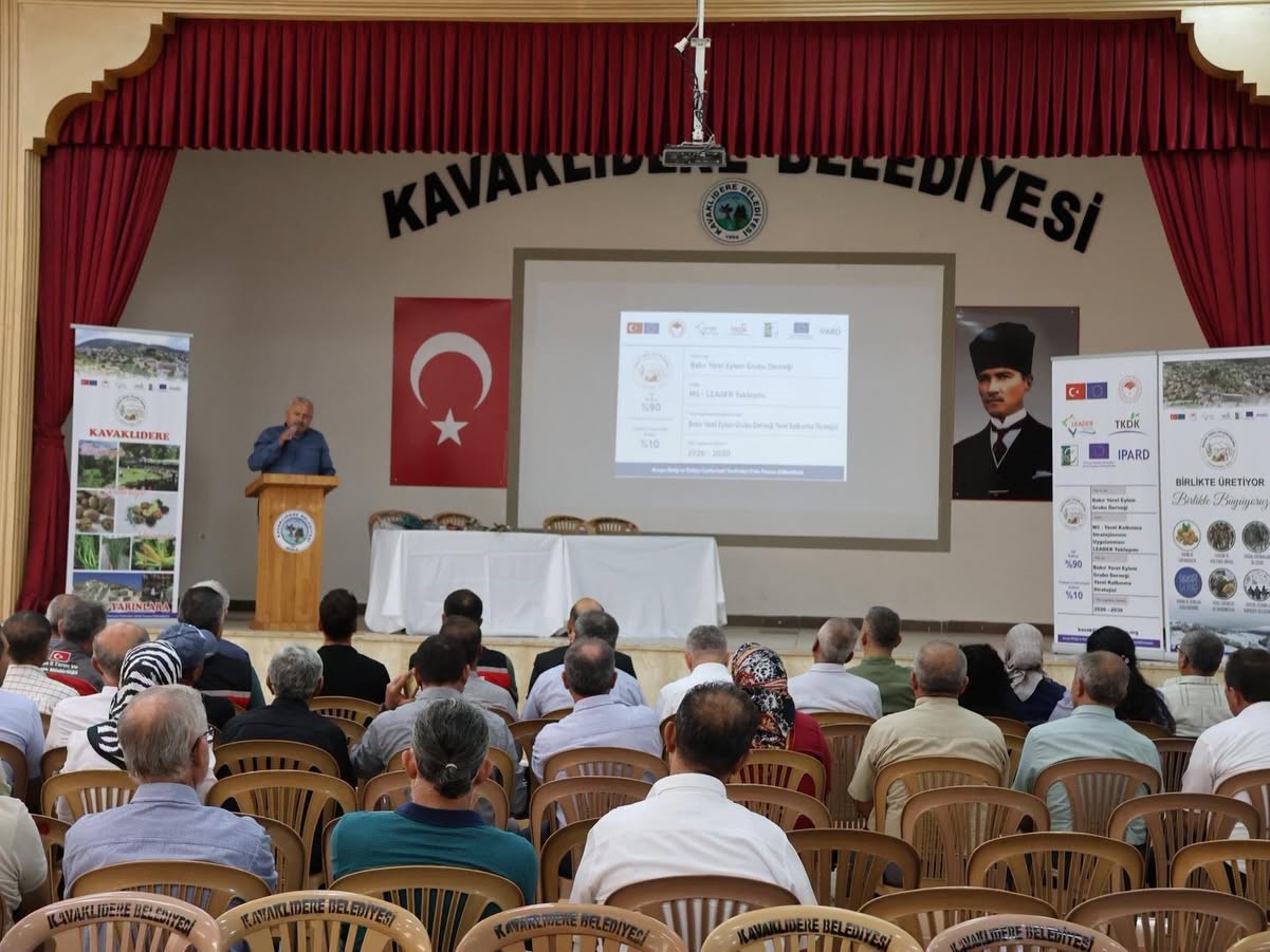 Kavaklıdere’de ceviz üreticilerine yönelik eğitim düzenlendi