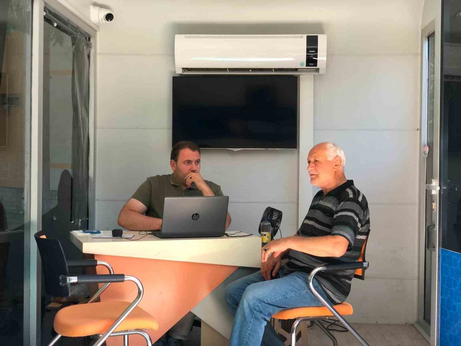 Mobil Beyaz Masa vatandaşın taleplerini dinliyor