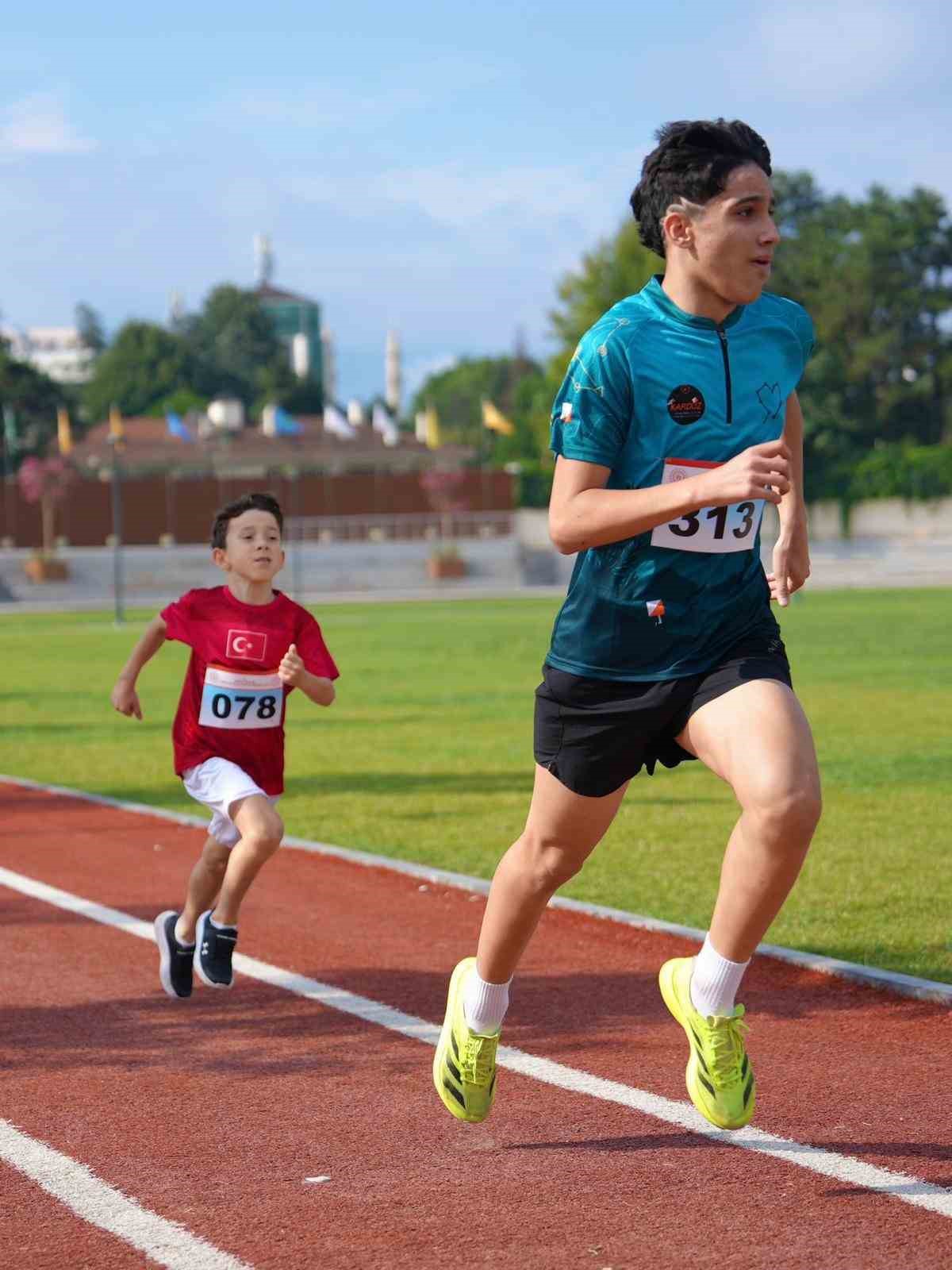 Düzce’de 2 kilometrelik parkurda "Zafer" için koştular