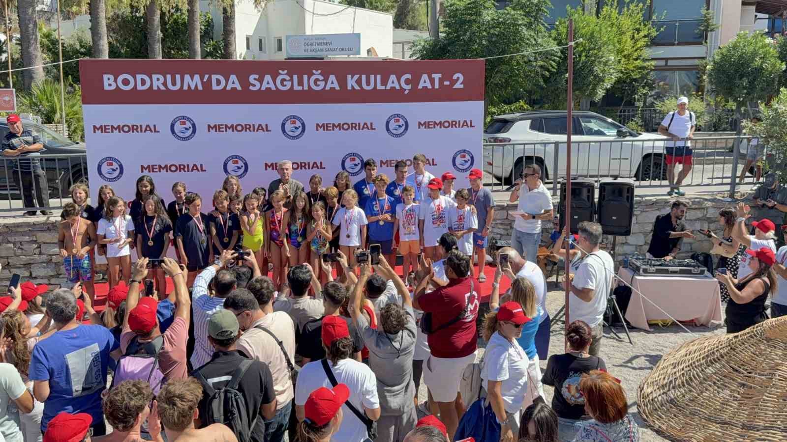 Bodrum’da sağlık için kulaç attılar: "Sağlığa Kulaç At" ikinci kez denizde