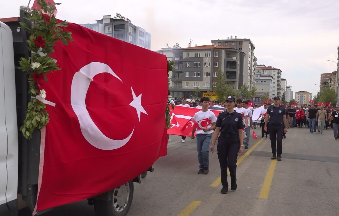 Gaziantep’te 30 Ağustos zafer yürüyüşü ve basket takımı lansmanı yapıldı