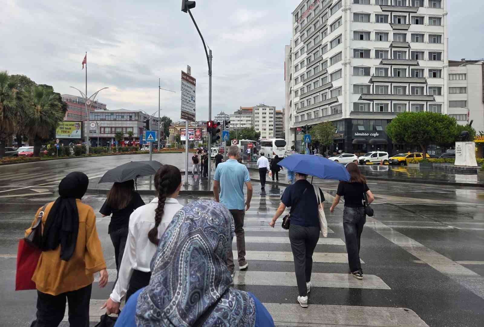 Karadeniz’de sağanak etkili oldu: En yüksek yağış 72,5 kilogram ölçüldü