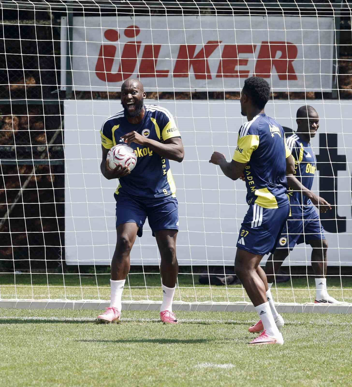 Fenerbahçe, Samsunspor maçı hazırlıklarını tamamladı