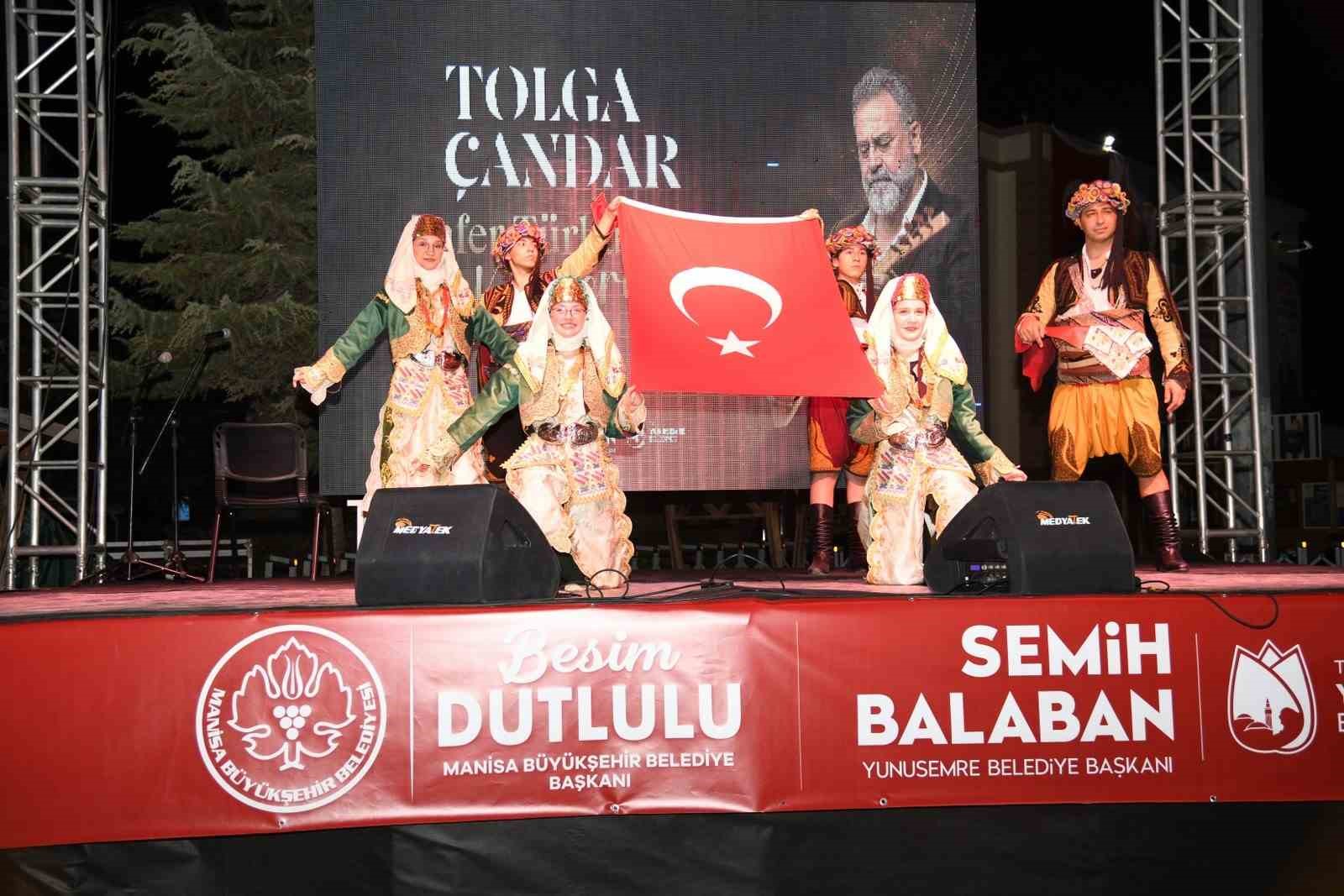 Yunusemre’de 30 Ağustos coşkusu Tolga Çandar’ın türküleriyle taçlandı