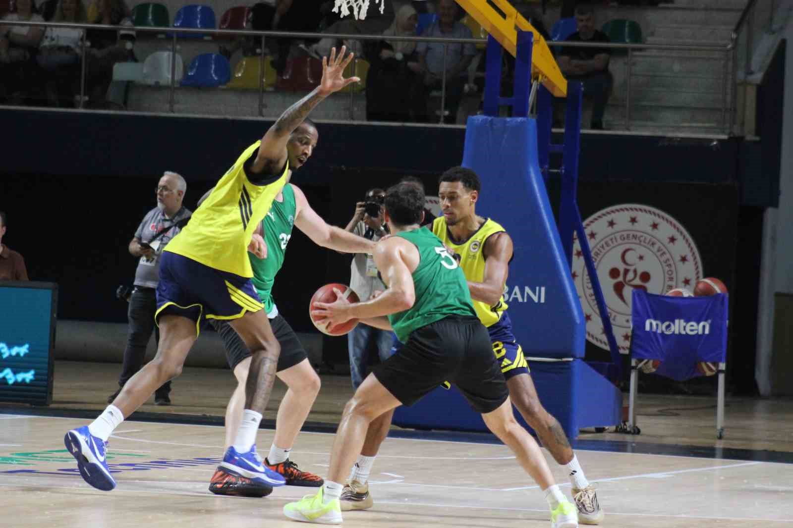 Hazırlık maçı: Körfez Basket: 82 - Fenerbahçe: 70